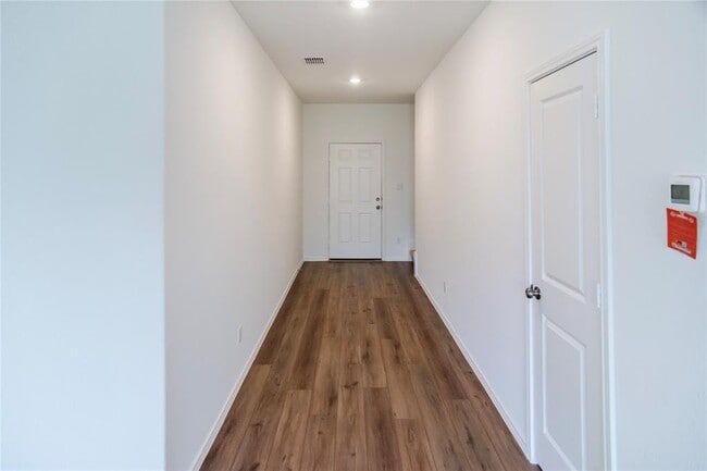 Building Photo - 112 Dollars Dr