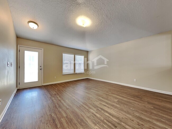 Building Photo - 1472 Redbird Creek Dr