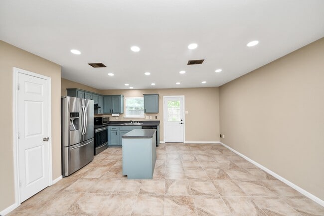 Building Photo - 4106 Falling Trace Ln