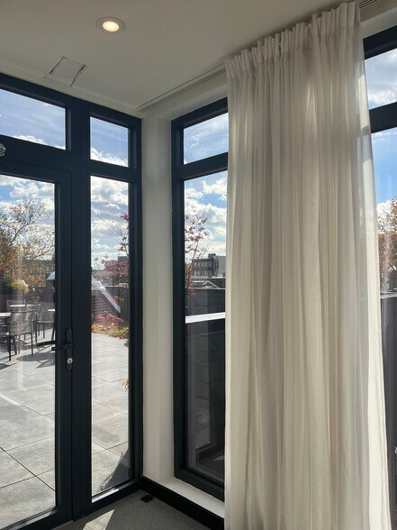 Building Photo - 328 Pacific Ave