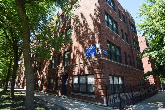 Building Photo - 4628 N Leavitt St