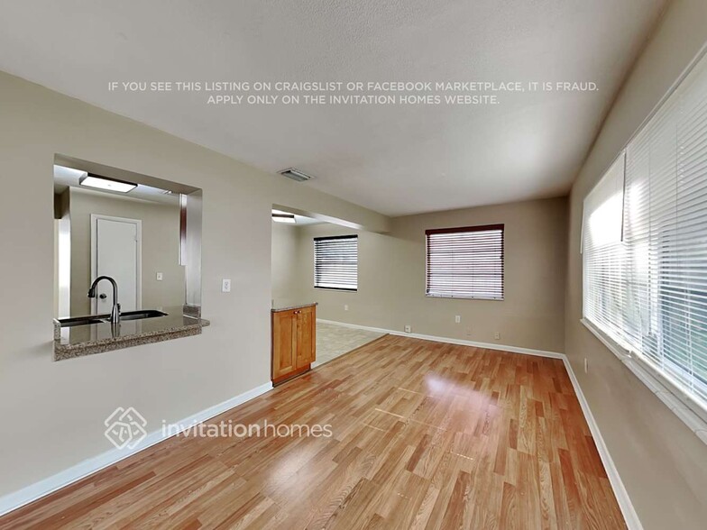 Building Photo - 5212 SW 91st Terrace