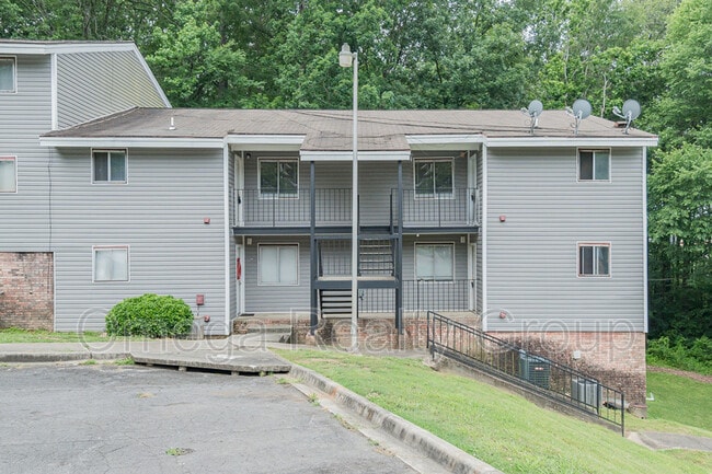 Primary Photo - 1700 14th Ave E