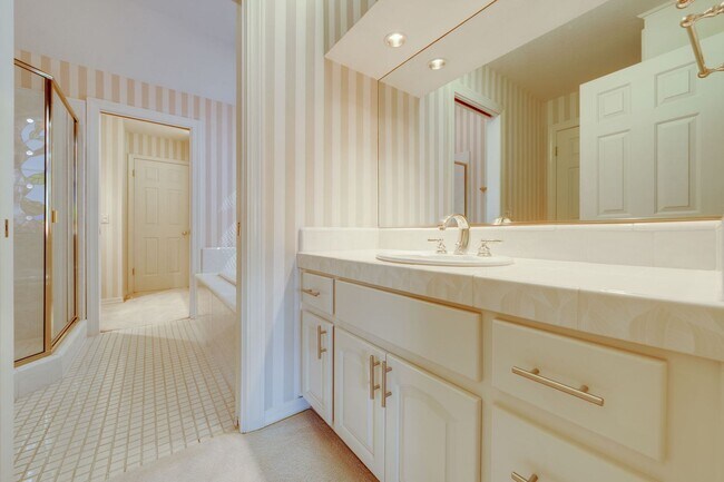 Building Photo - Luxury Custom Home in Folsom with Pool, 3-Car Garage & 4,300+ Sq Ft!