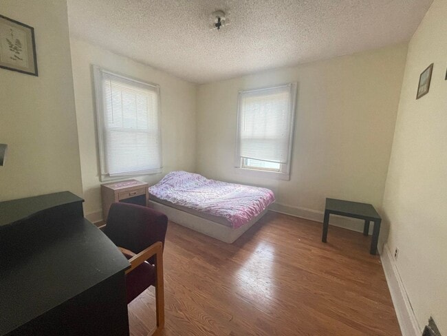 Building Photo - 3/1 close to MSU