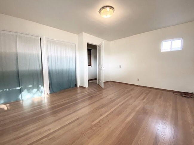 Building Photo - 1810 Pacific Ave