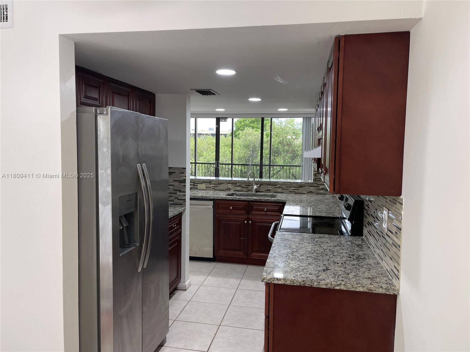 Building Photo - 2961 SW 87th Ave
