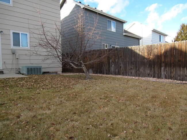 Building Photo - Spacious Single-Family Home / Harmony and ...