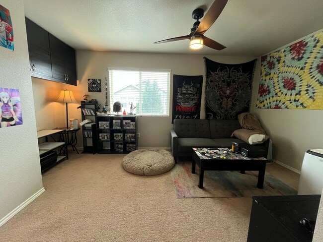 Building Photo - Fantastic Home in North Fort Collins