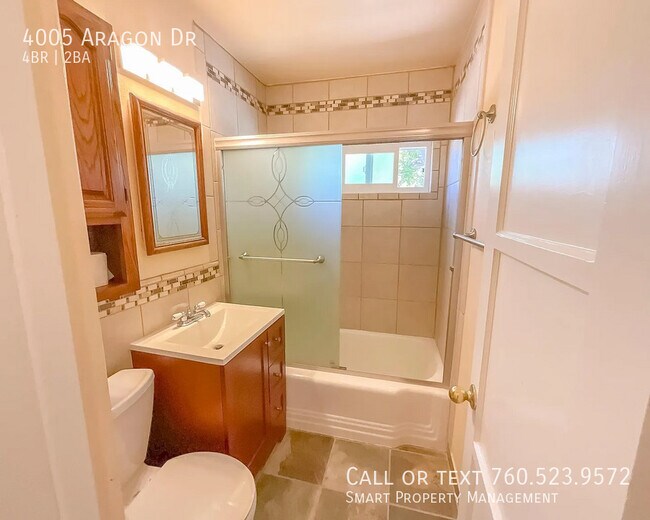 Building Photo - 4005 Aragon Dr