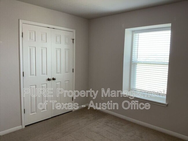 Building Photo - 3200 College Park Dr