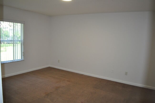 Building Photo - Leigh High Woods Duplex, Side B