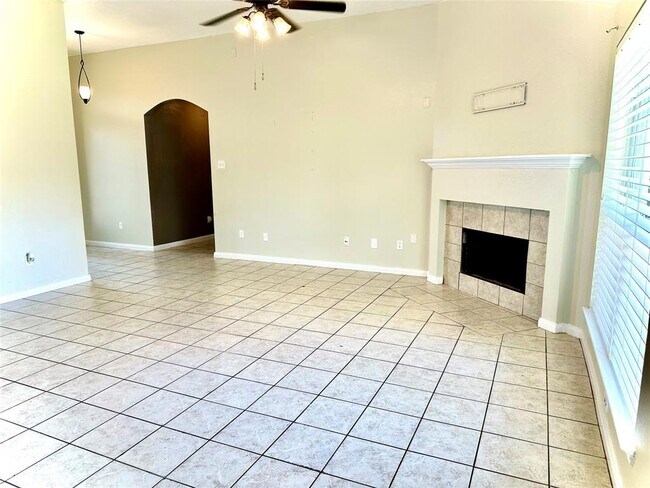 Building Photo - 22207 Falconwood Ln