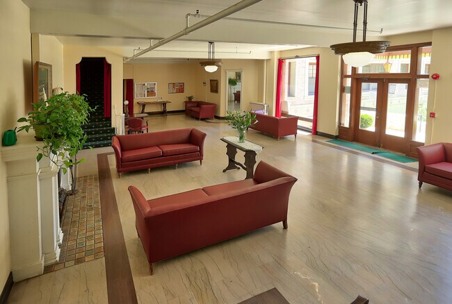 Building Photo - 2121 James M Wood Blvd