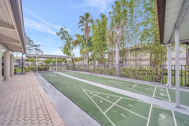 Building Photo - 9485 N Belfort Cir