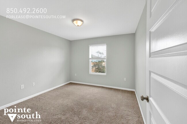 Building Photo - 7063 Abigail St