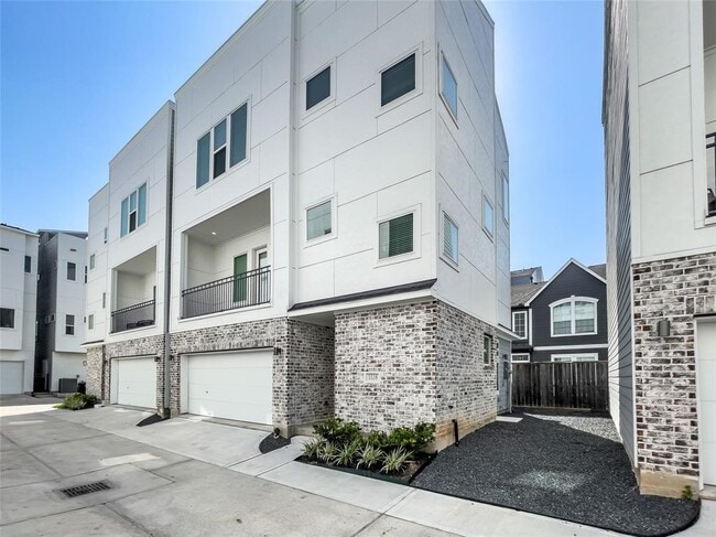 Building Photo - 1518 Rosalie St
