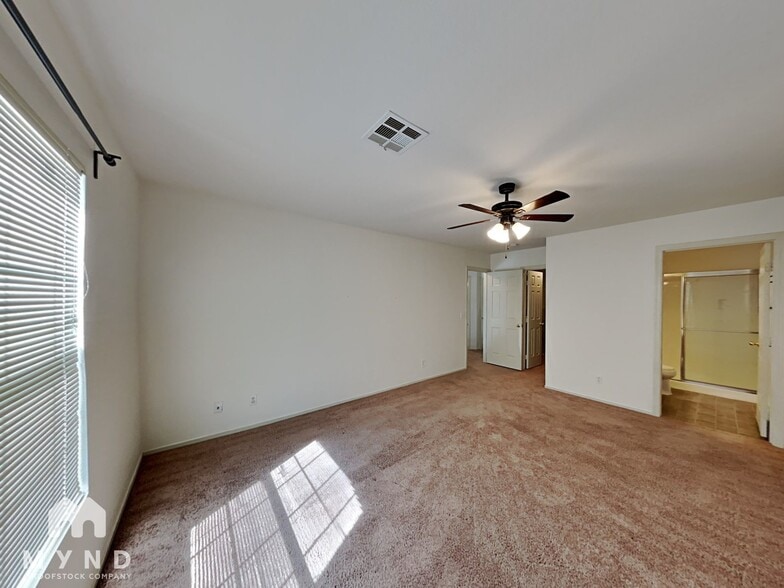 Building Photo - 8042 Laurena Ave
