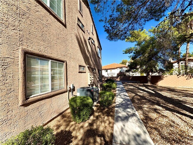 Building Photo - 9070 Spring Mountain Rd