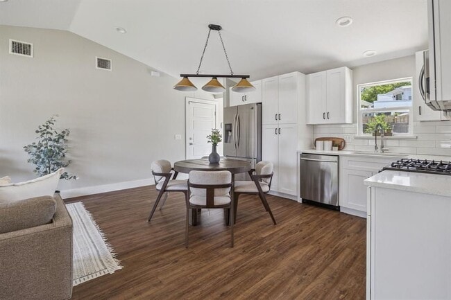 Building Photo - 3703 Tower View Ct