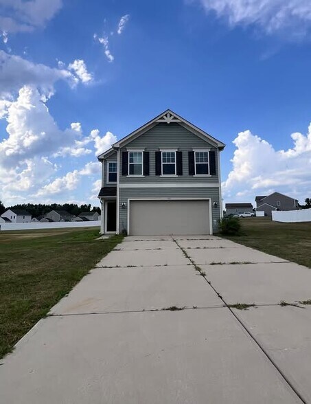 Primary Photo - 330 Amberly Cir