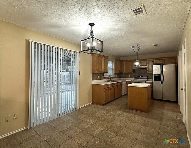 Building Photo - 2312 Guy Cir