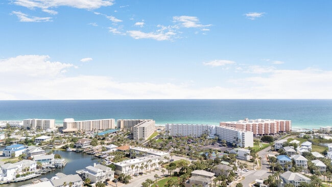 Building Photo - 445 Gulf Shore Dr