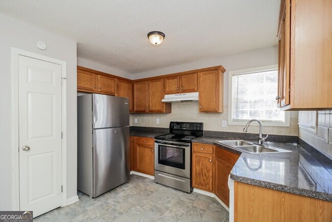 Building Photo - 40 Pleasant Forest Trail