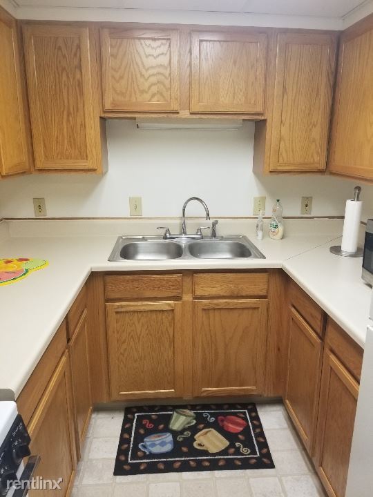 Building Photo - 2 br, 1 bath Apartment - Parkside Apartments