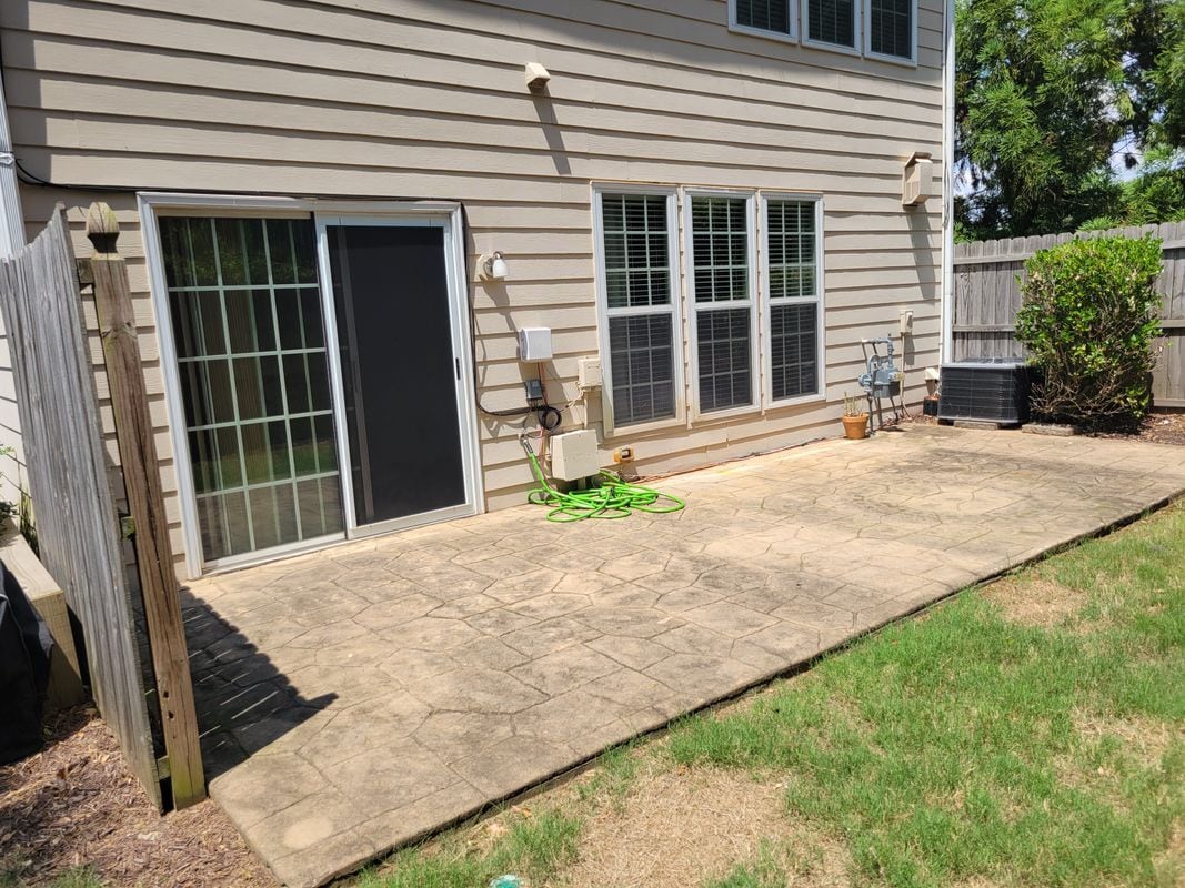 Building Photo - 105 Finchley Dr