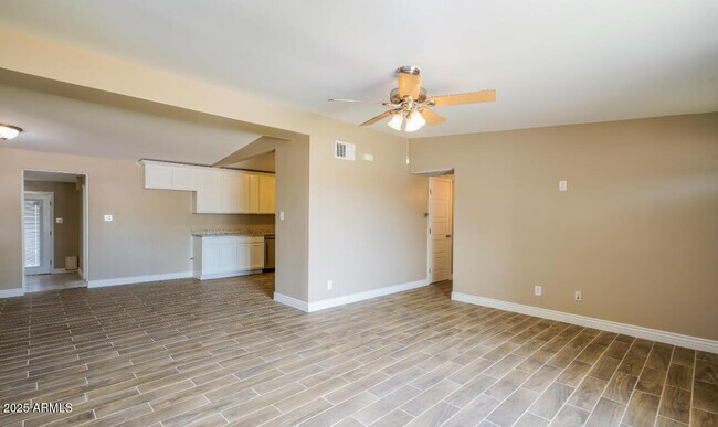 Building Photo - 4236 N 50th Dr