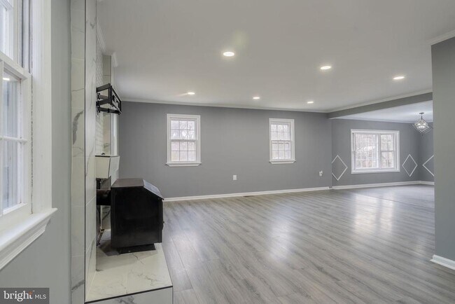 Building Photo - 3140 Basford Rd