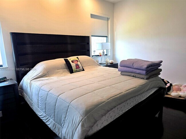 Building Photo - 15785 NW 91st Ct