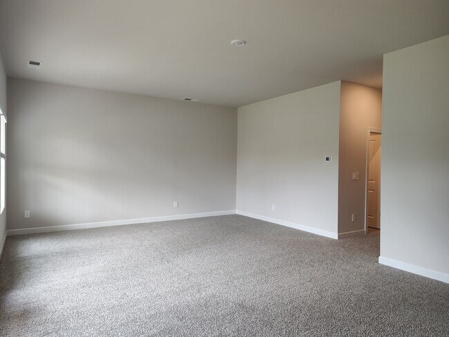 Building Photo - 5 BD/3.5 BA House in Shepherds Landing!