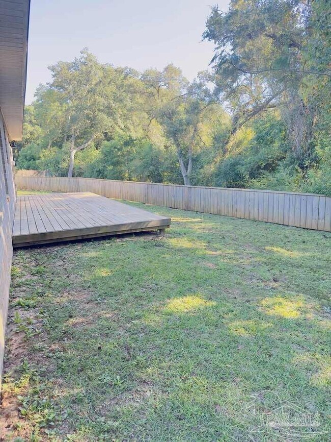 Building Photo - 6408 Sarasota St