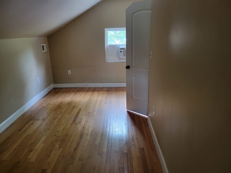 Building Photo - 202 Clemson St