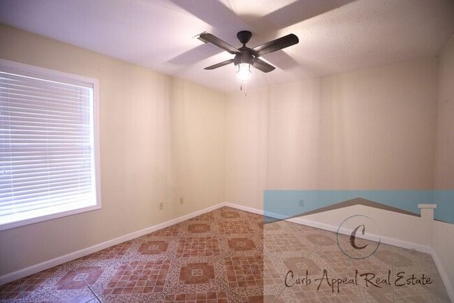 Building Photo - Beautiful 3 bedroom/2 bath home - Jonesboro