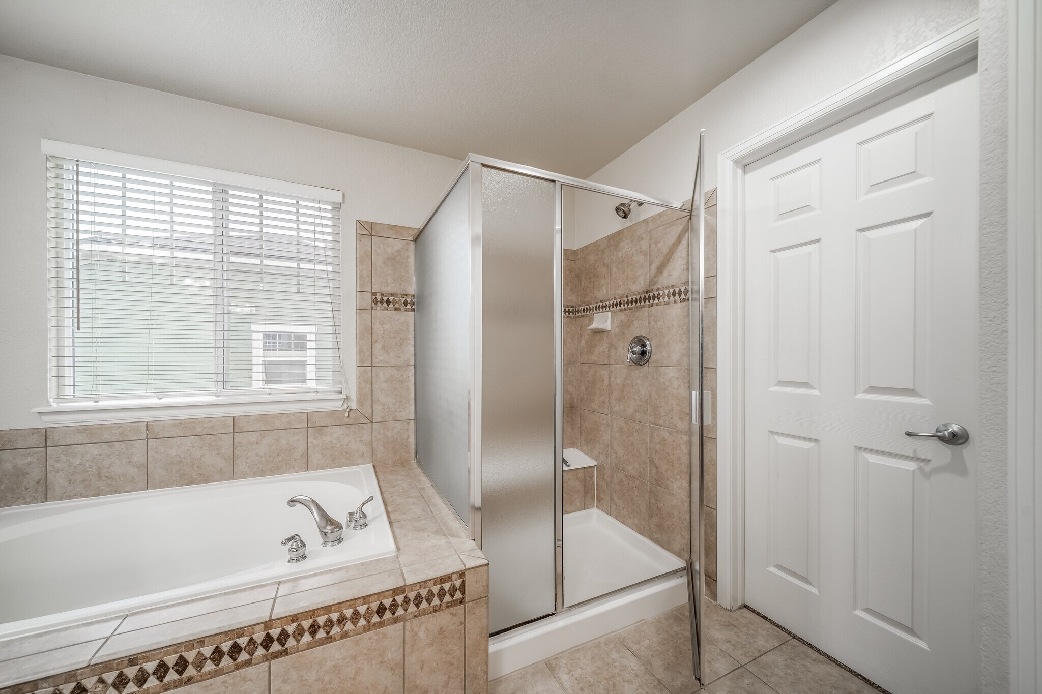 Building Photo - 11598 S Maiden Hair Way