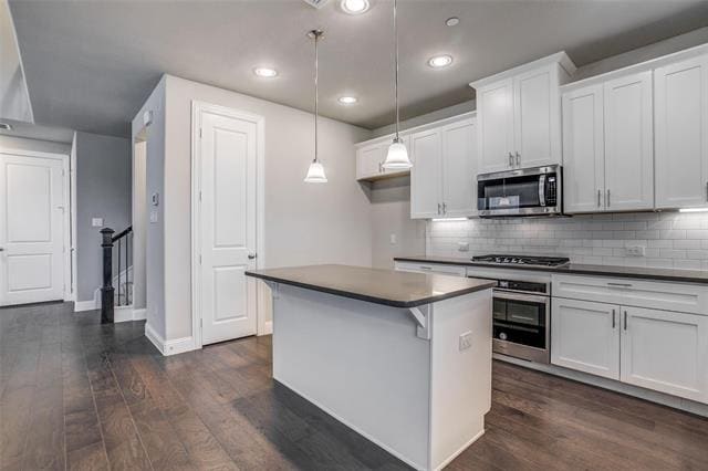 Building Photo - 704 Reeves Ln