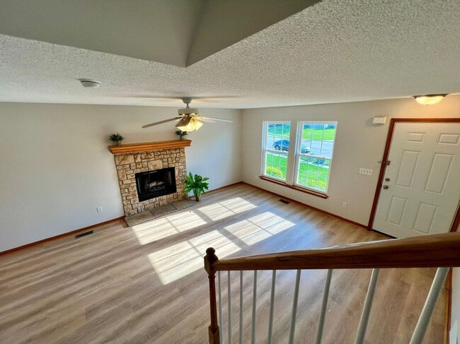 Building Photo - 1344 N Ridge Pkwy