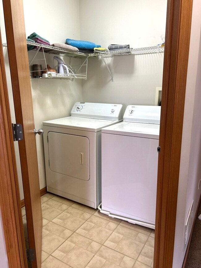 Building Photo - 4909 Courtland Cir