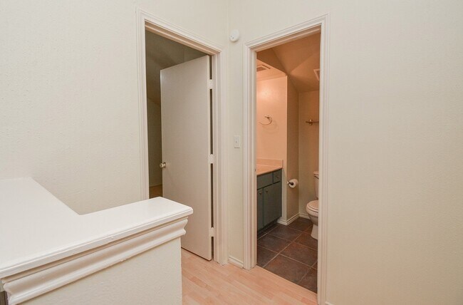 Building Photo - 2023 Gentryside Dr