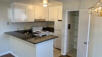 Building Photo - COMING SOON! | $2,800 / 2 BR /1 BA -  REMODELED APARTMENT IN IRVINGTON AREA OF CENTRAL FREMONT