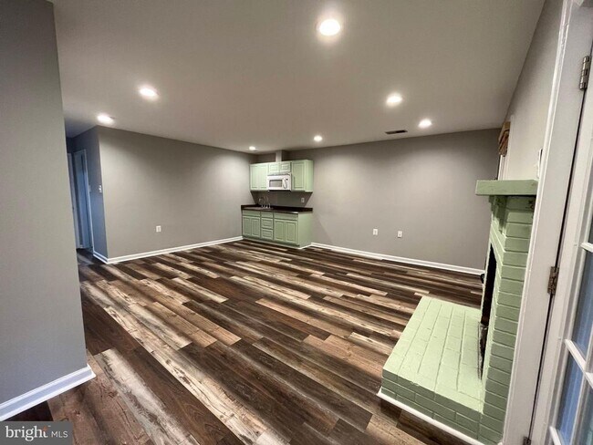 Building Photo - 11353 Cromwell Ct