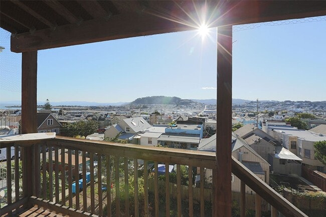 Building Photo - OPEN HOUSE: Sunday (9/28) 12:30pm-1:00pm B...