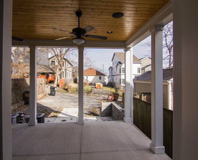 Building Photo - **COMING SOON!!** Furnished Custom-Built H...