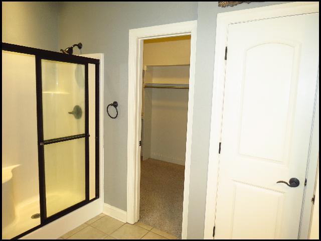 Building Photo - 3153 Stonewall Dr