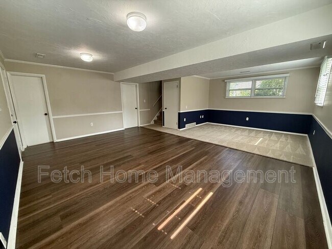 Building Photo - 417 Surrey Dr