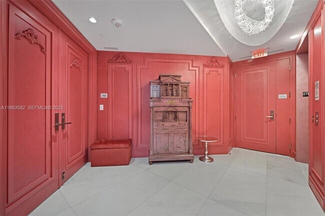 Building Photo - 17901 Collins Ave