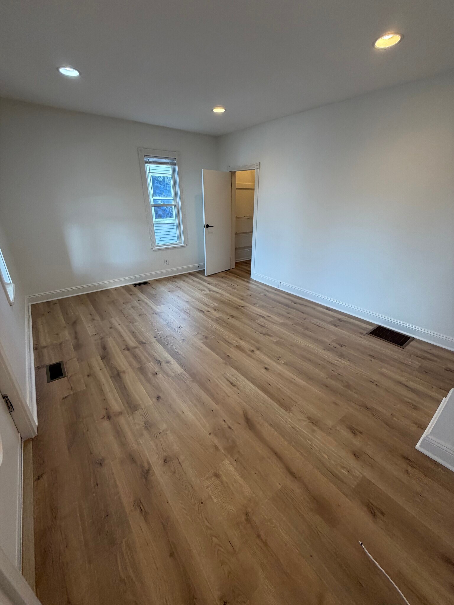 Building Photo - 456 Michigan Ave